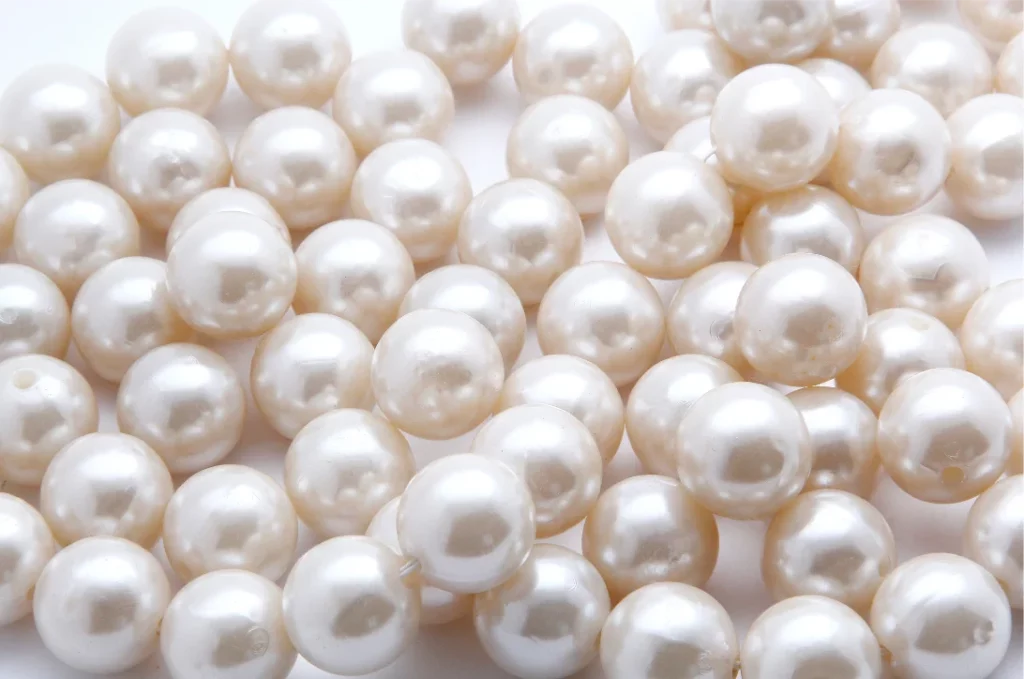 Pearl Color Meanings & Symbolism